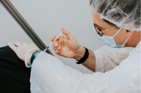 剖析 mRNA 疫苗保護力